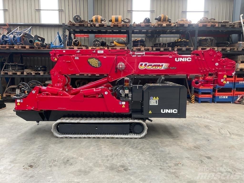 Unic URW 546 트랙 크레인