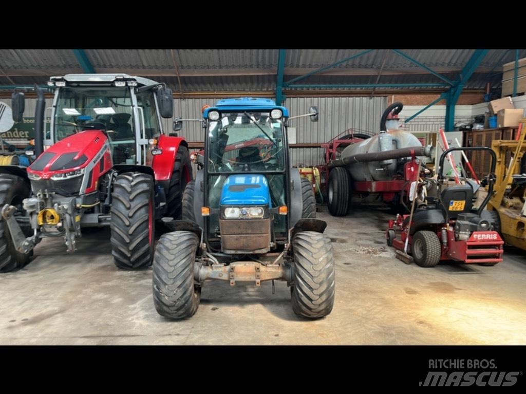 New Holland TN 90 F 트랙터