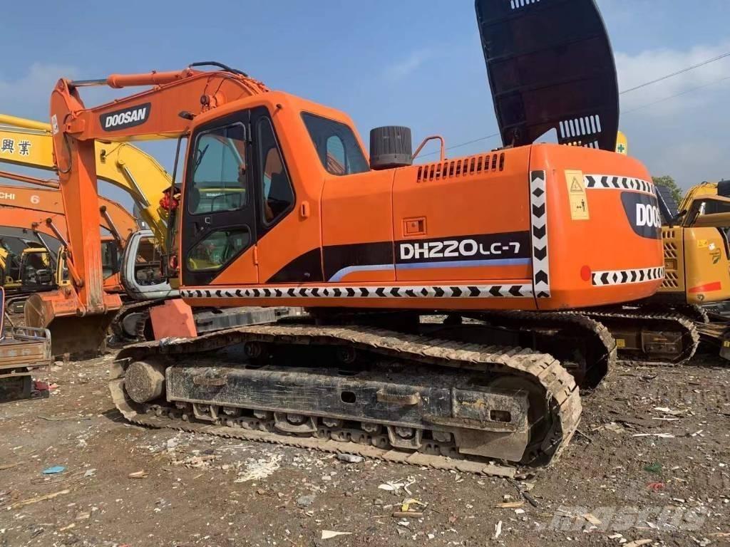 Doosan DH 220 대형 굴삭기 29톤 이상
