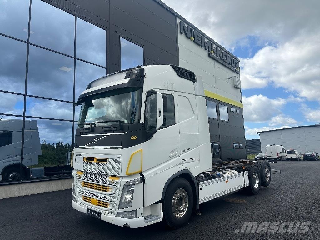 Volvo FH13 540 6x2*4 새시 운전실 트럭