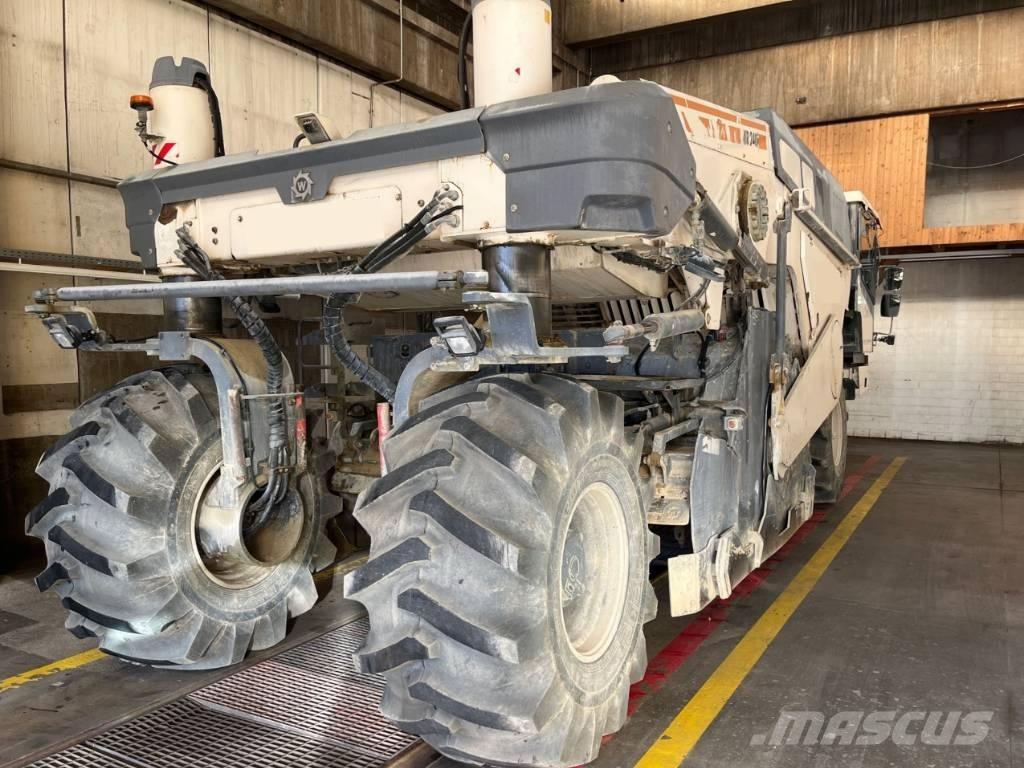 Wirtgen WR 240i 기타