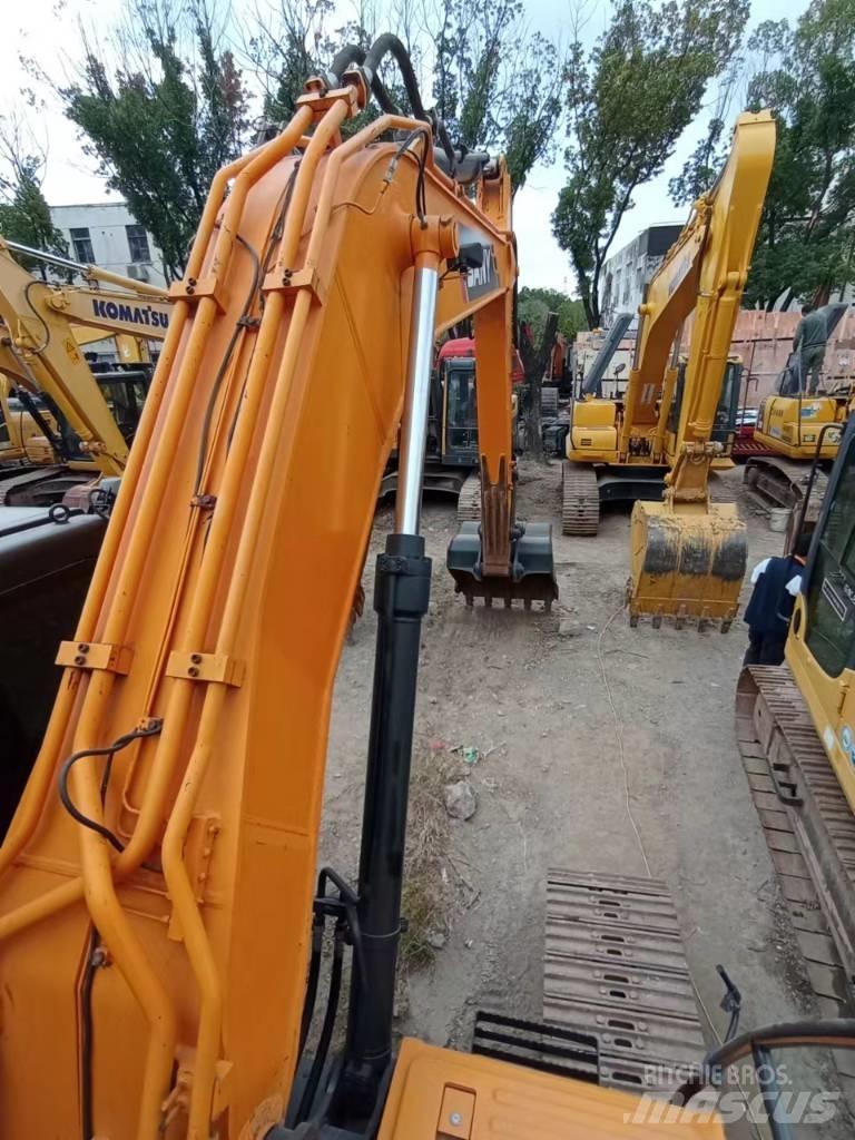 Hyundai Robex 215-9T 대형 굴삭기 29톤 이상