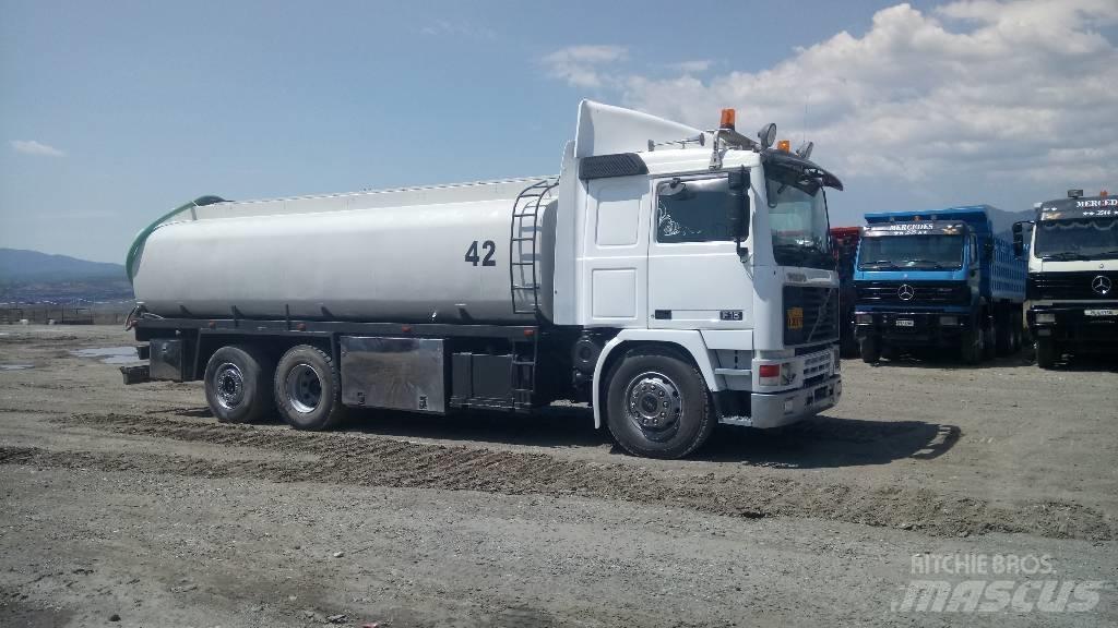 Volvo F16 탱커 트럭