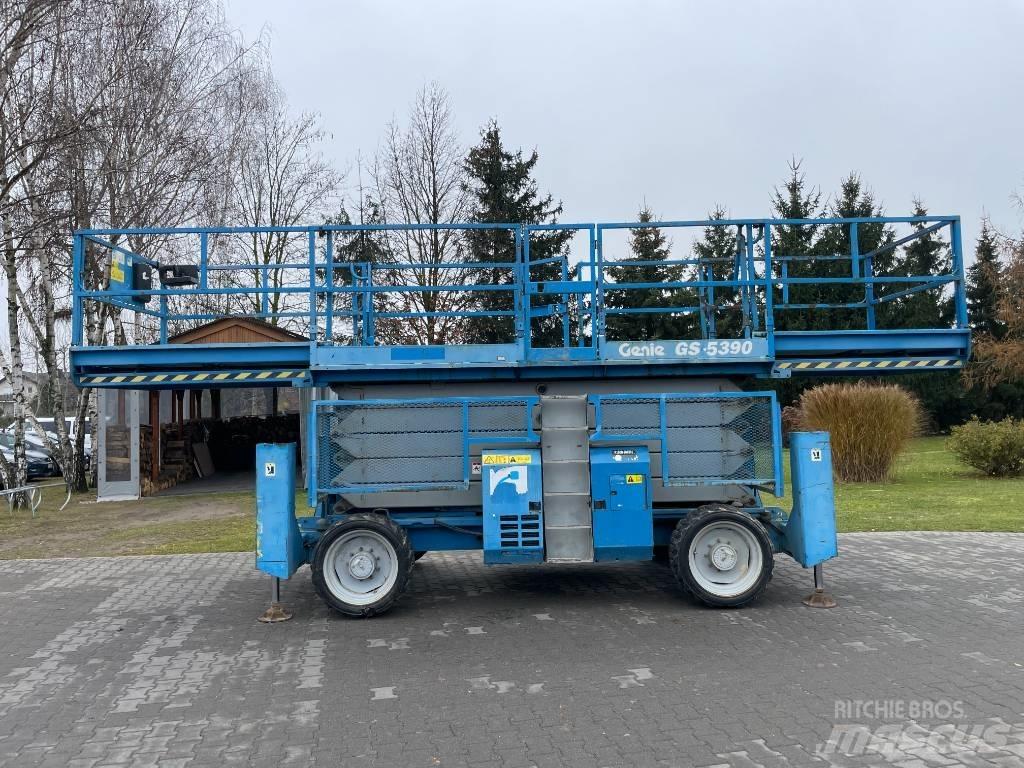 Genie GS 5390 RT 가위형 리프트