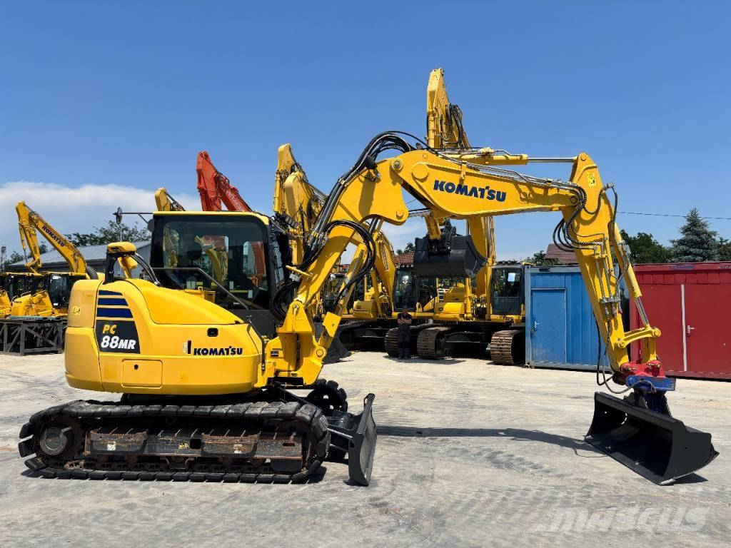 Komatsu PC88MR-10 중형굴삭기 7톤-28톤