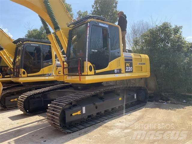Komatsu PC 220-8 대형 굴삭기 29톤 이상