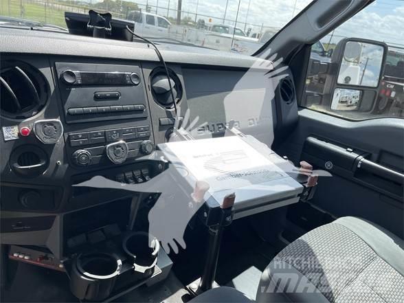 Altec AT235 트럭 탑재 고소작업대