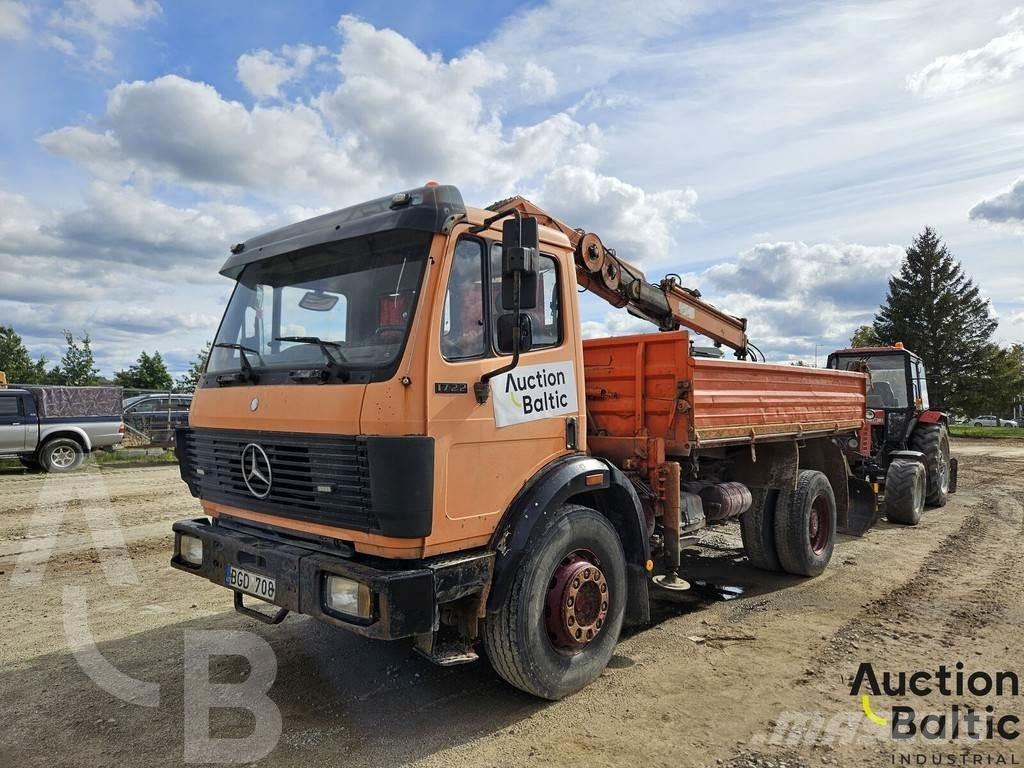 Mercedes-Benz 1722 덤프 트럭