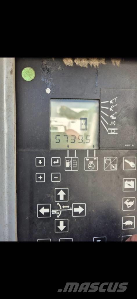 Genie S 105 견인식 전동이동 리프트