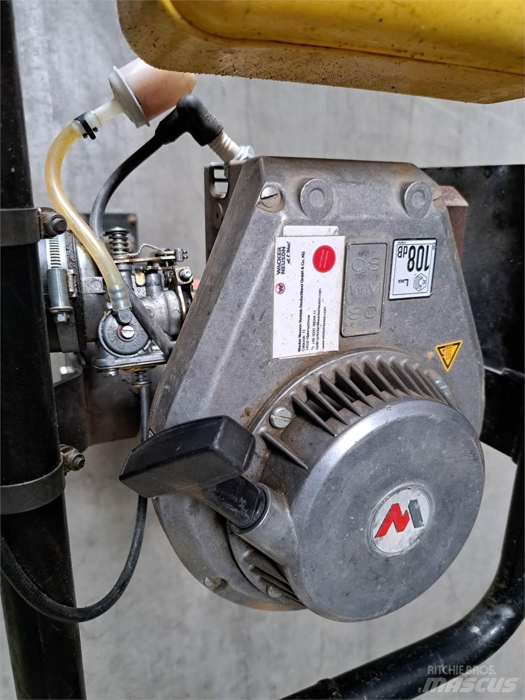 Wacker Neuson BS30 탬퍼