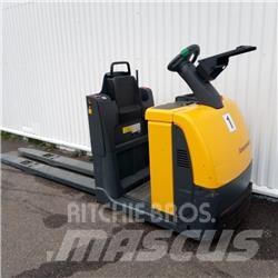 Jungheinrich ECE 225 경량 반출 리프터