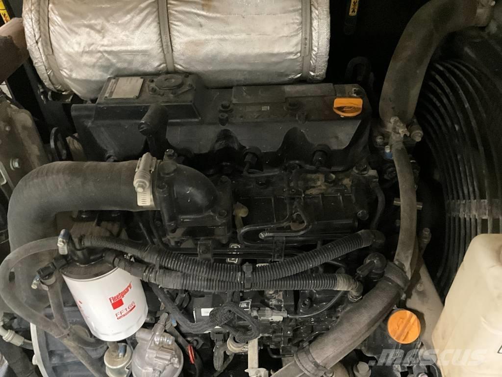 Doosan DX 62 R-3 소형 굴삭기 7톤 미만