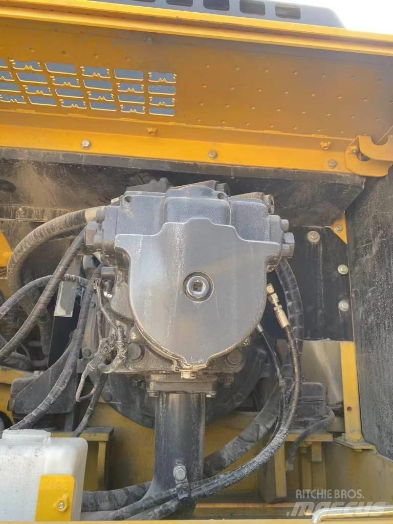 Komatsu 450LC-8 대형 굴삭기 29톤 이상