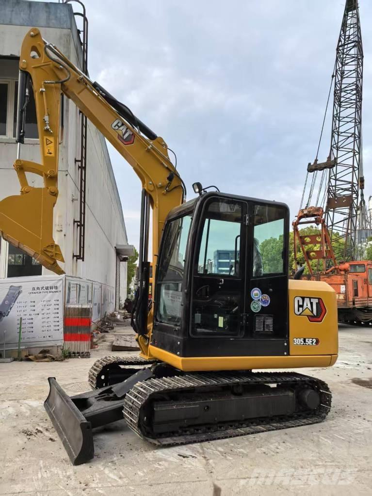 CAT 305.5 E 2 대형 굴삭기 29톤 이상