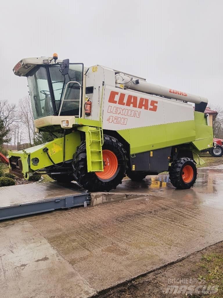 Claas 420 콤바인 수확기