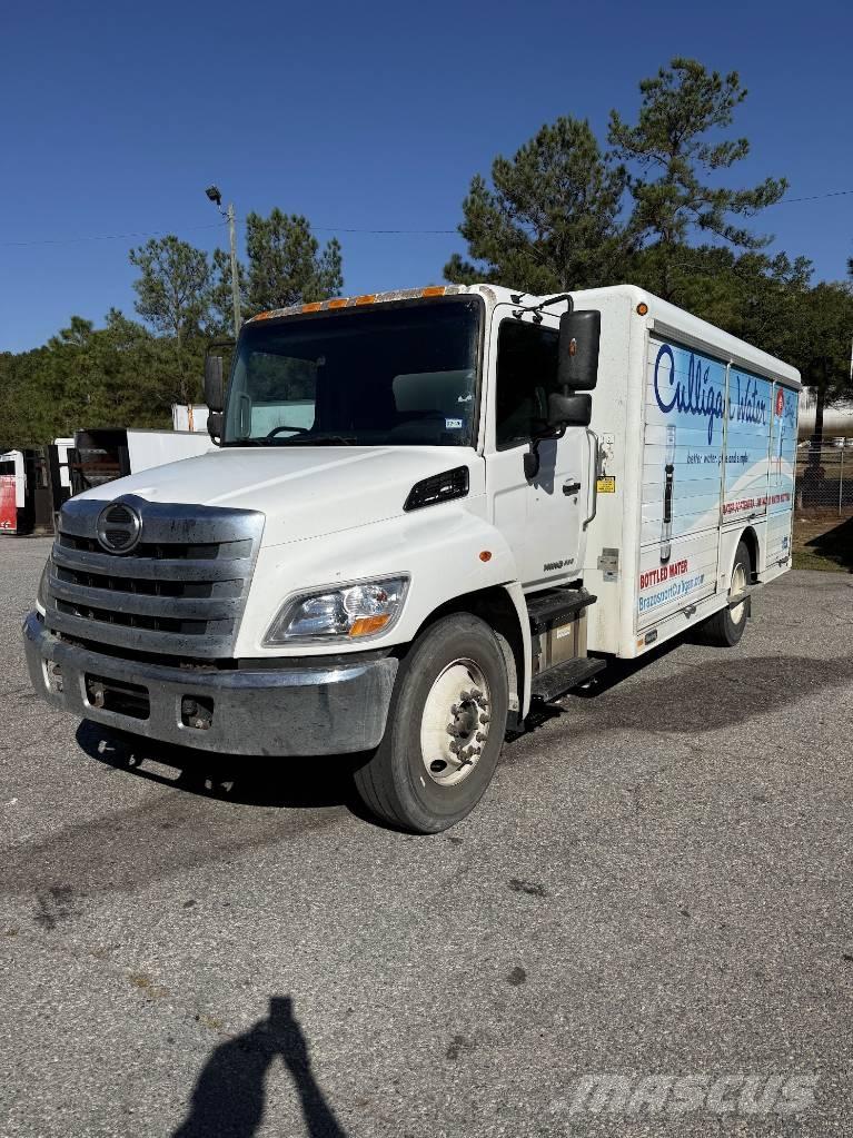 Hino 268 음료 배달 트럭