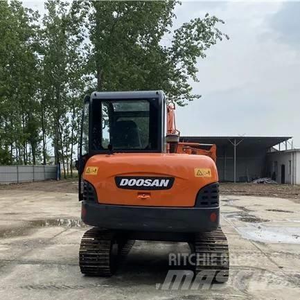 Doosan DH 60-7 소형 굴삭기 7톤 미만