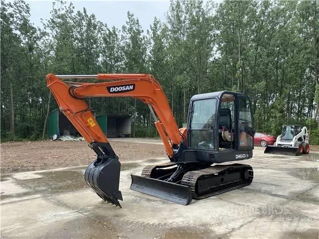 Doosan DH 60-7 소형 굴삭기 7톤 미만