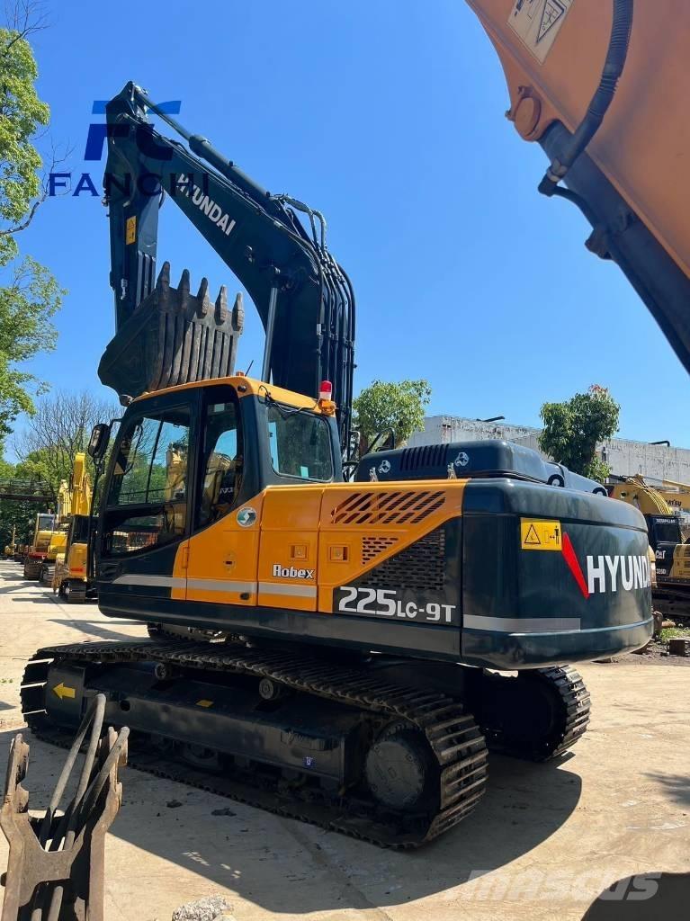 Hyundai 225LC-9t 대형 굴삭기 29톤 이상