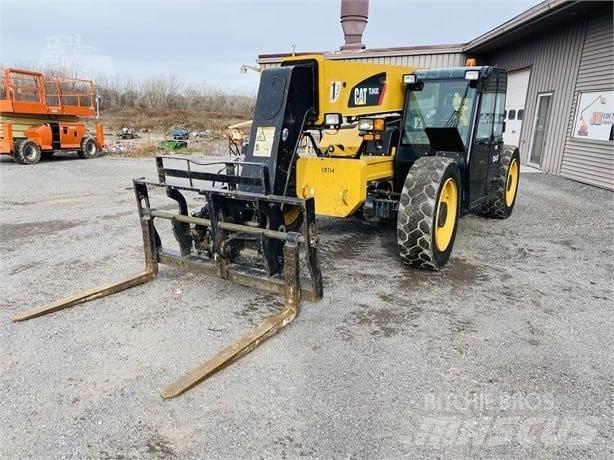 CAT TL 943 C 텔러 핸들러