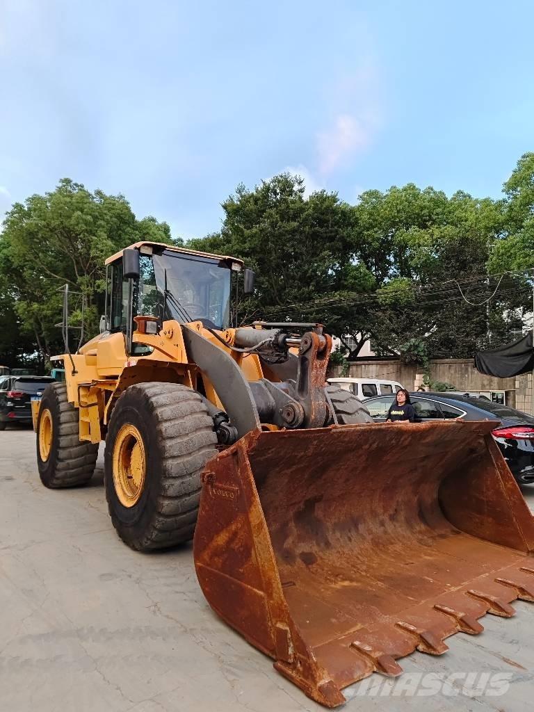 Volvo L 120  휠로우더