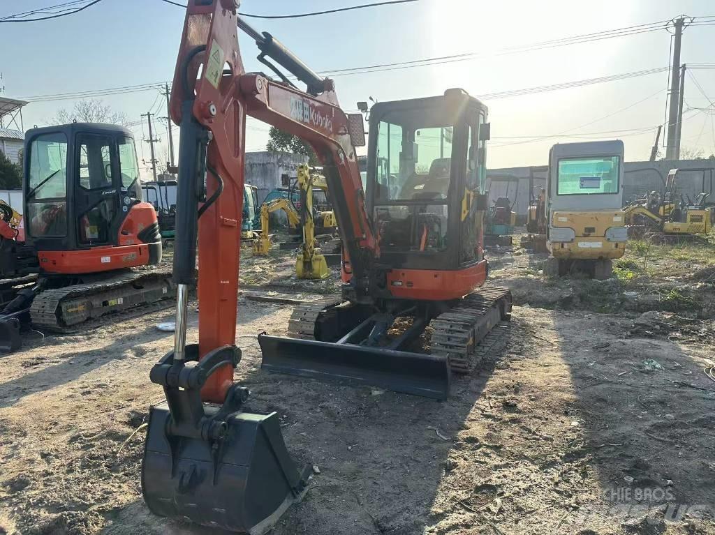 Kubota U 35 소형 굴삭기 7톤 미만