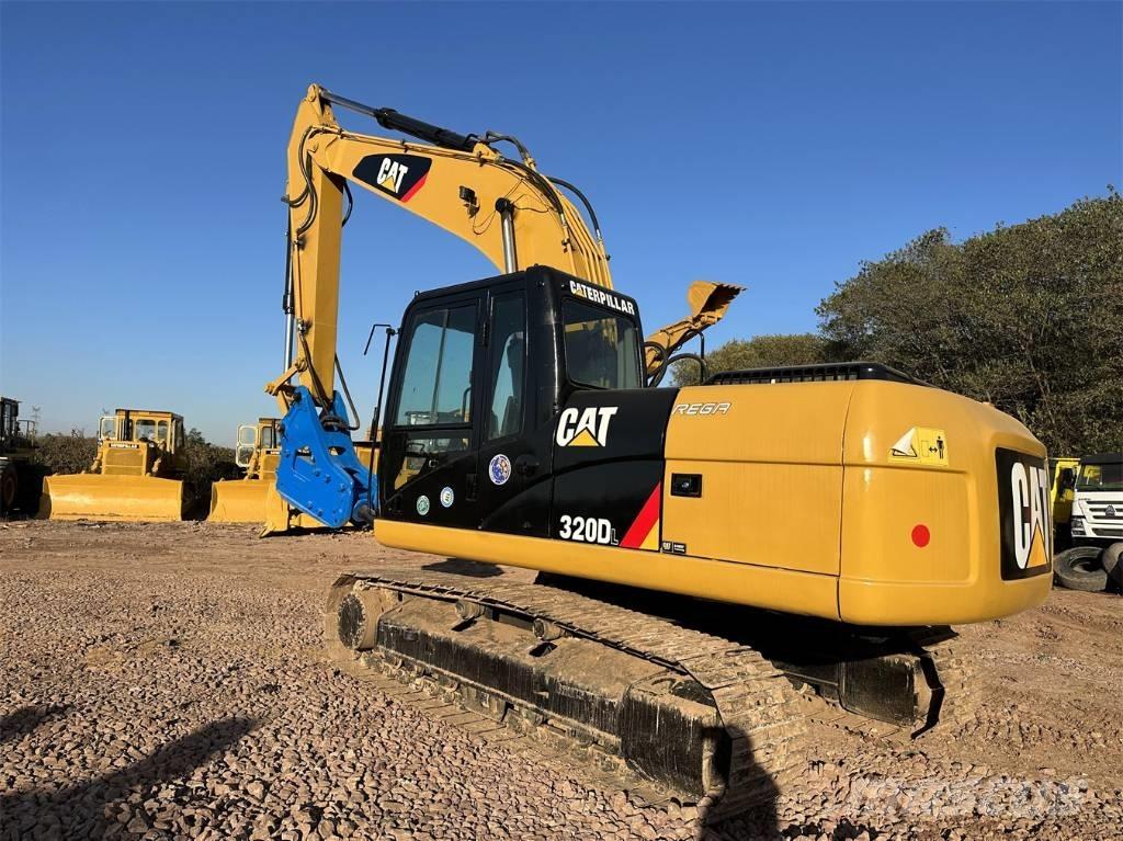 CAT 320 D 대형 굴삭기 29톤 이상