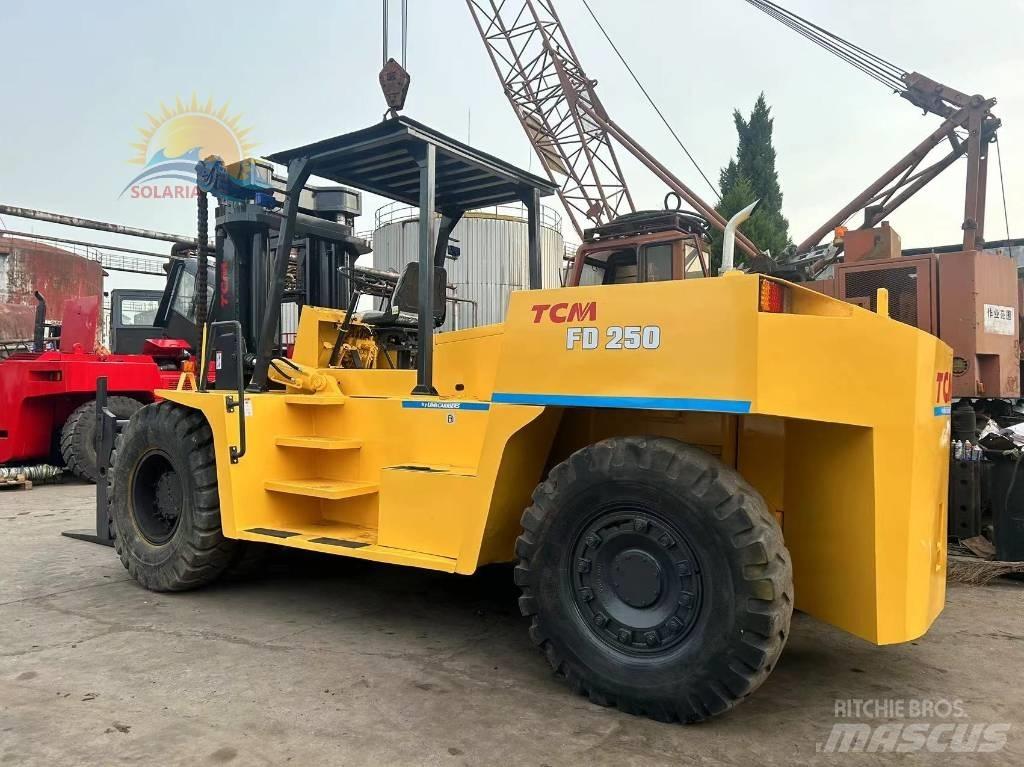 TCM FD 250 디젤 지게차