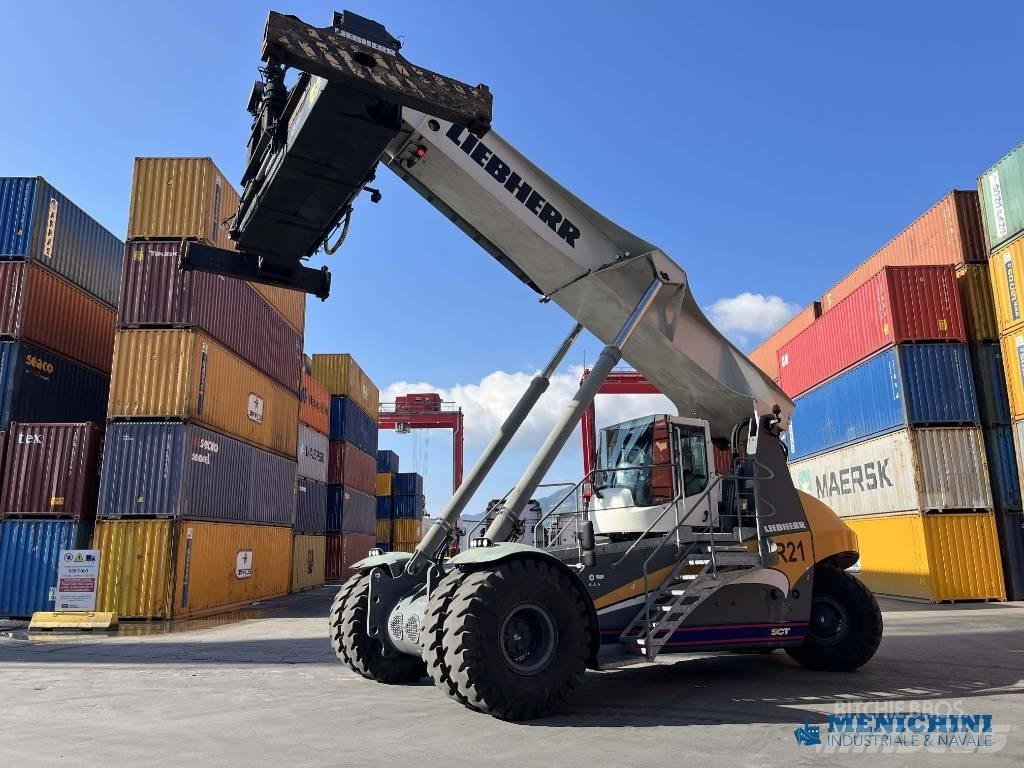 Liebherr LRS 545 컨테이너 핸들러