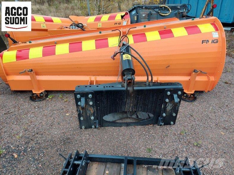 FMG ALUEAURA AA330 제설 블레이드 및 제설기