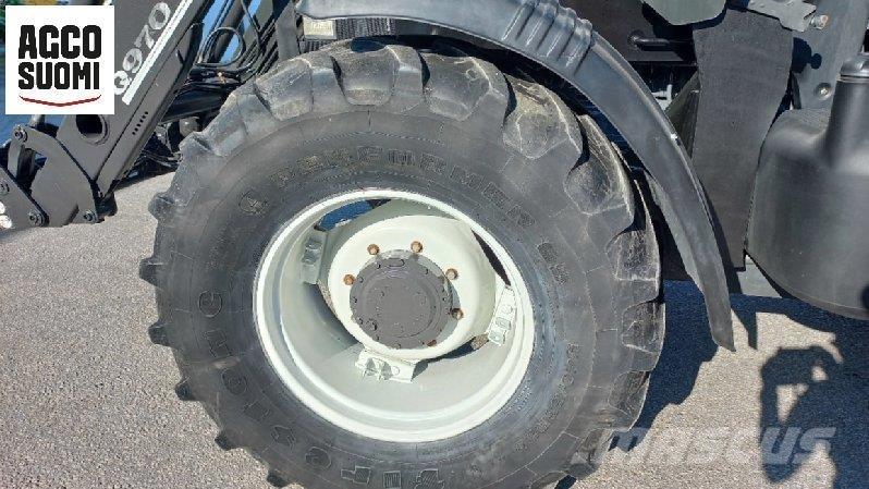 New Holland TM135 트랙터