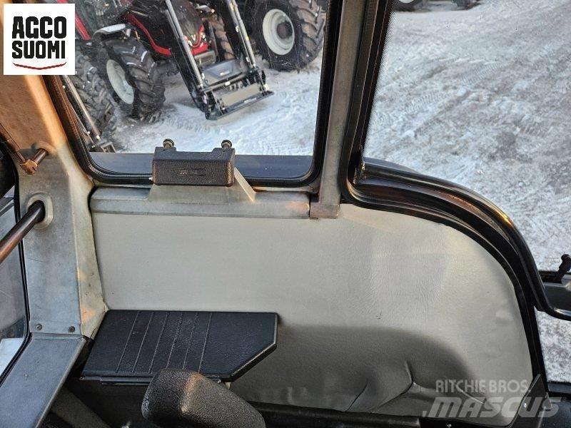 Valmet 8100 트랙터