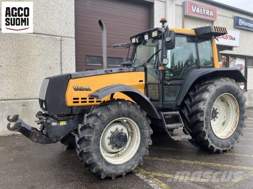 Valtra 8050 HITECH 트랙터