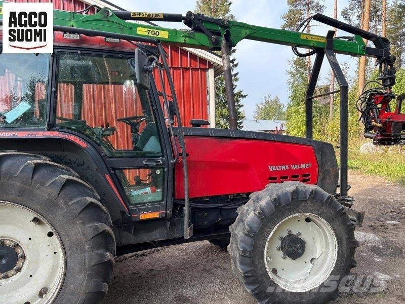 Valtra 8400 트랙터
