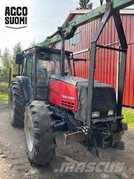 Valtra 8400 트랙터