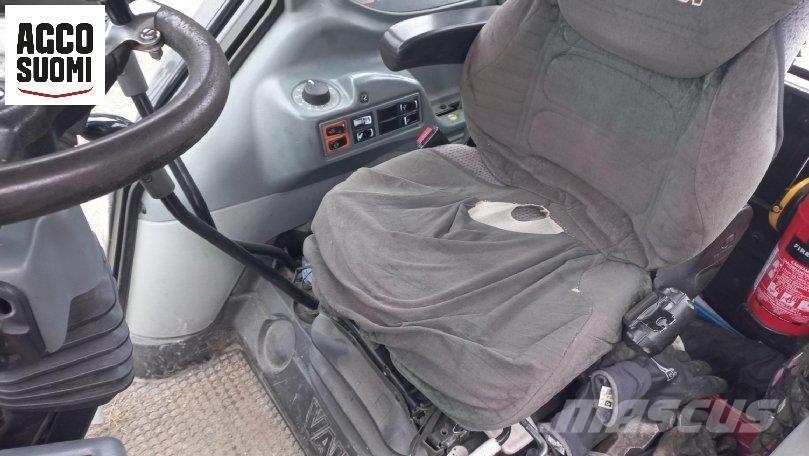 Valtra A93 트랙터