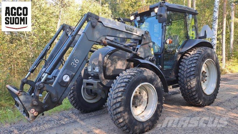 Valtra A93 트랙터