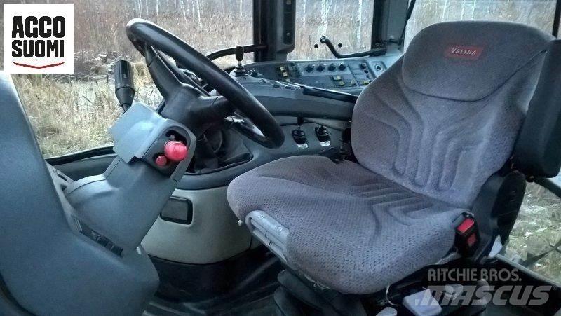 Valtra M130 트랙터