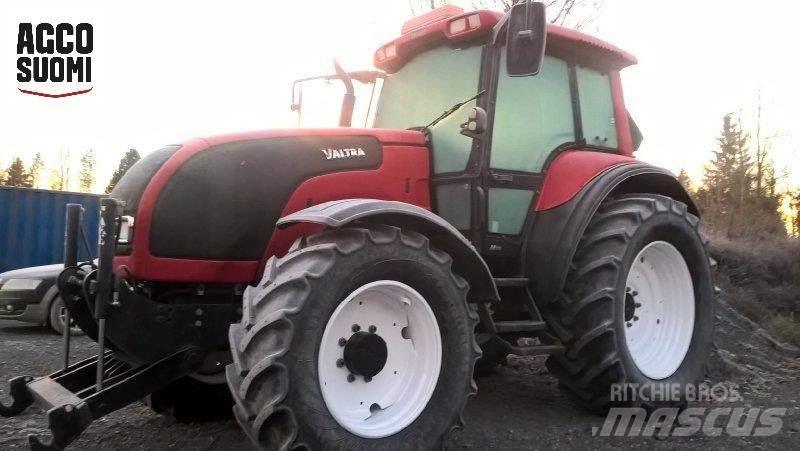 Valtra M130 트랙터