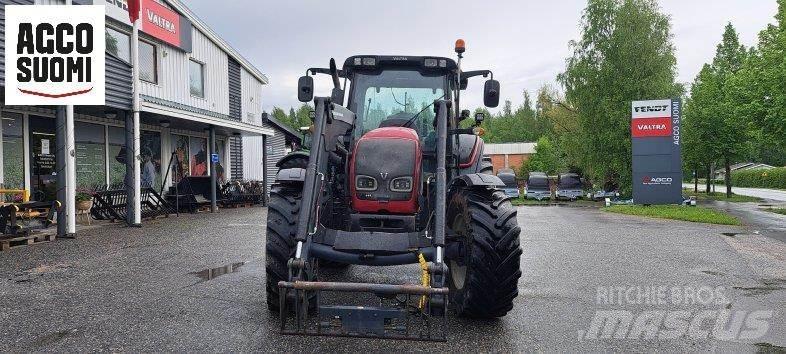 Valtra N111 HITECH 트랙터