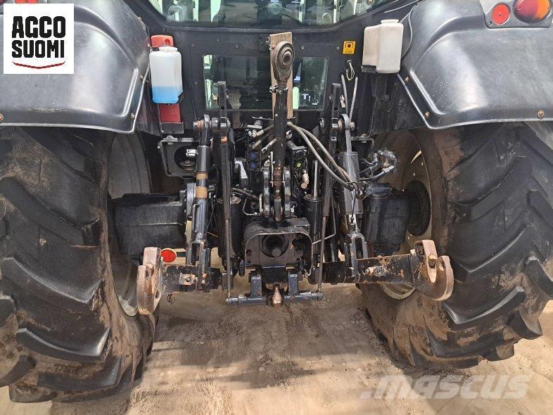 Valtra N141 HITECH 트랙터