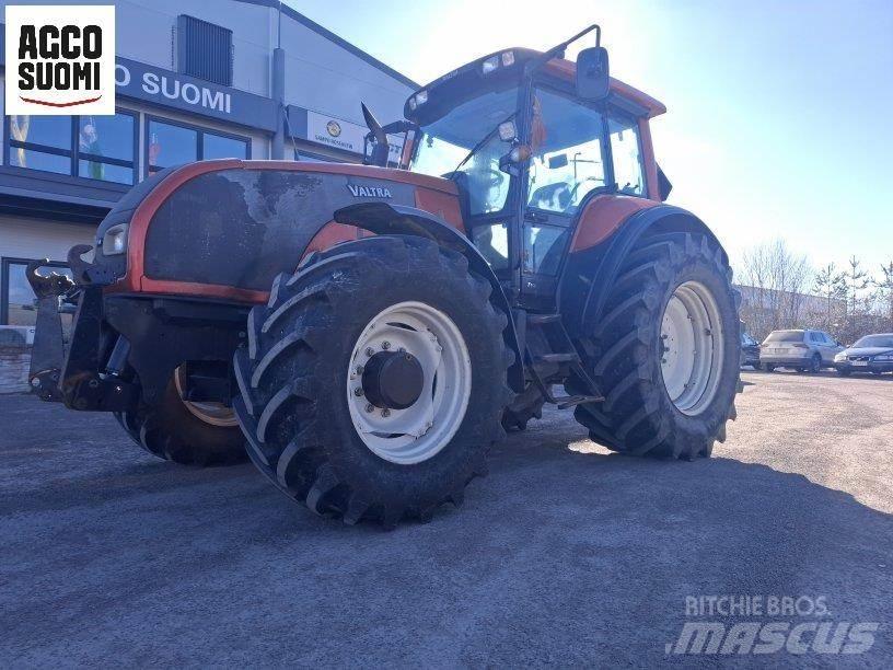 Valtra T150 트랙터