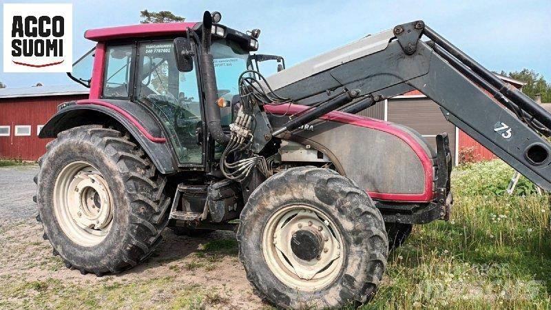 Valtra T151 H 트랙터