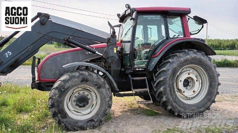 Valtra T151 H 트랙터
