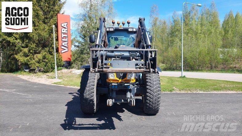 Valtra T153 H 트랙터