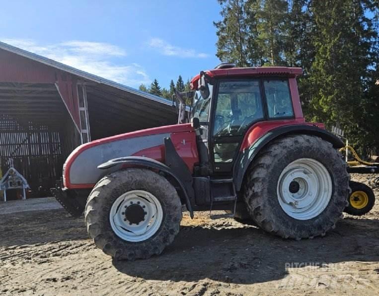 Valtra T180 트랙터