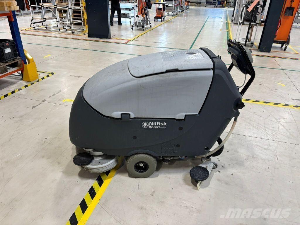 Nilfisk BA 651 도로 청소차