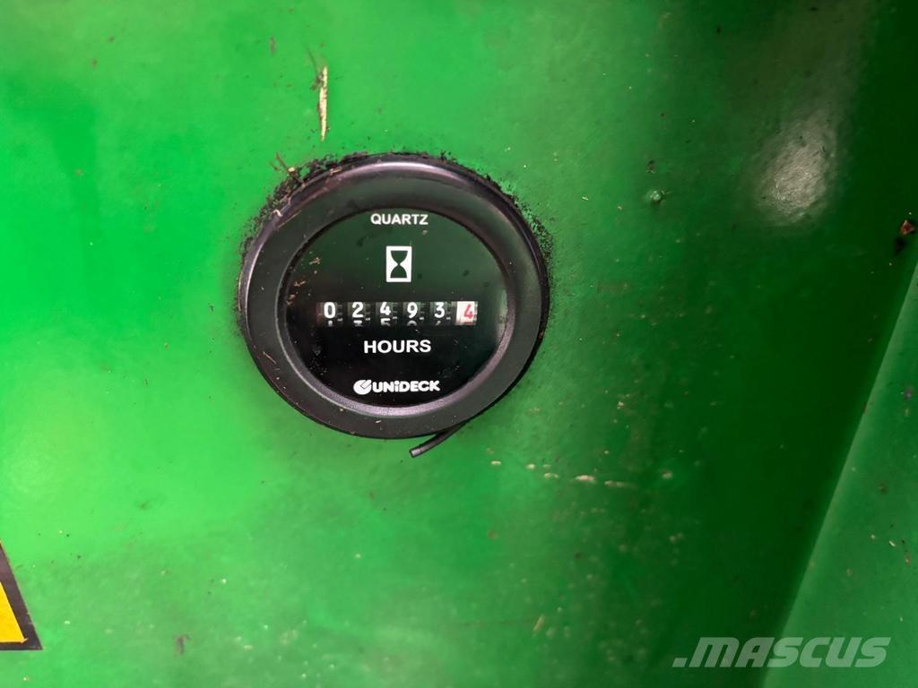 Avant 320 다목적 로더