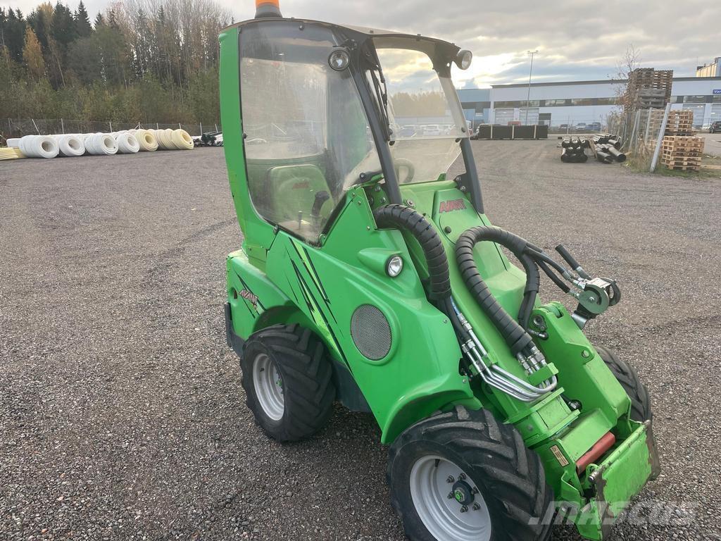 Avant 420 다목적 로더