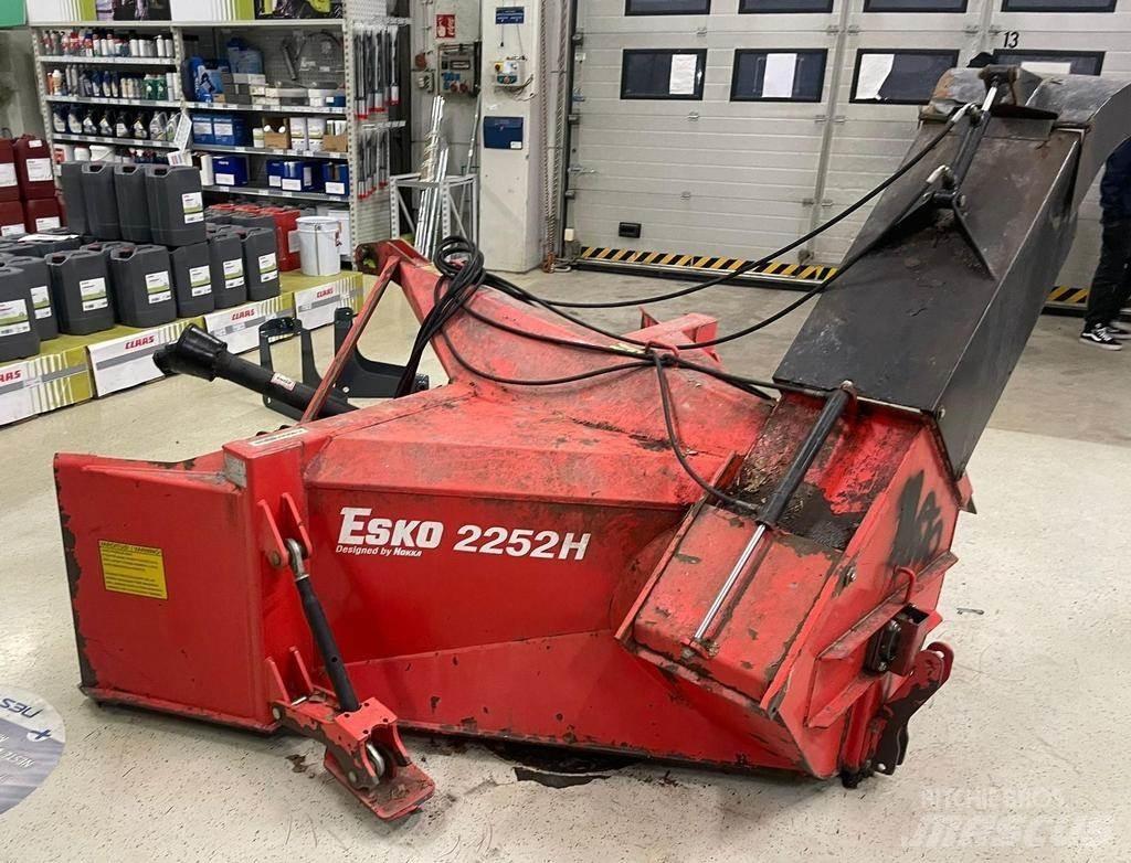 Esko 2252H 제설기